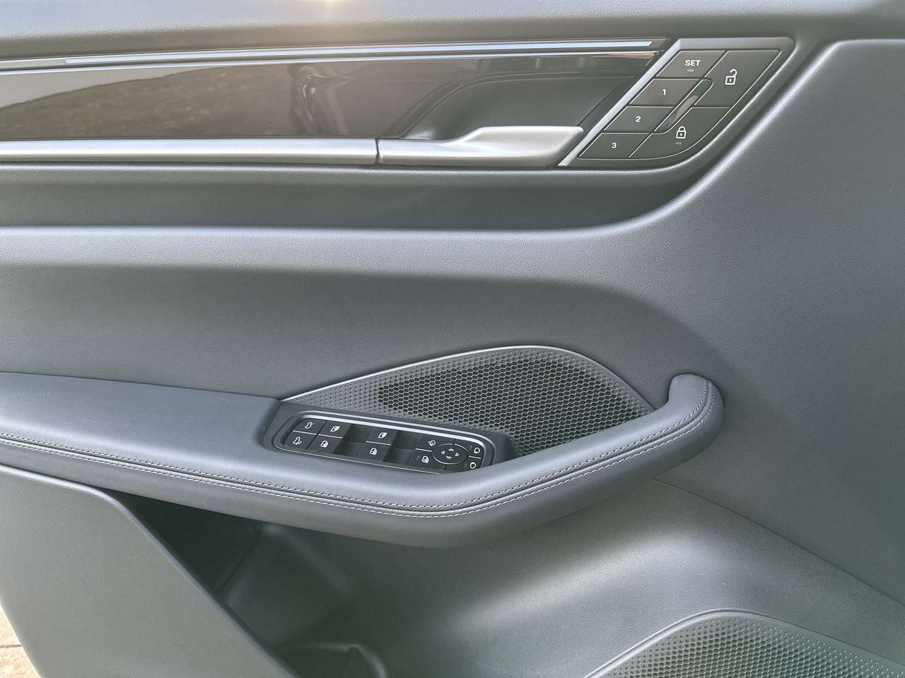 Porsche Macan 4ELEK/21"/PANODAK/TREKH/LEDER/AVENTURIENGROEN — foto 10 van 19