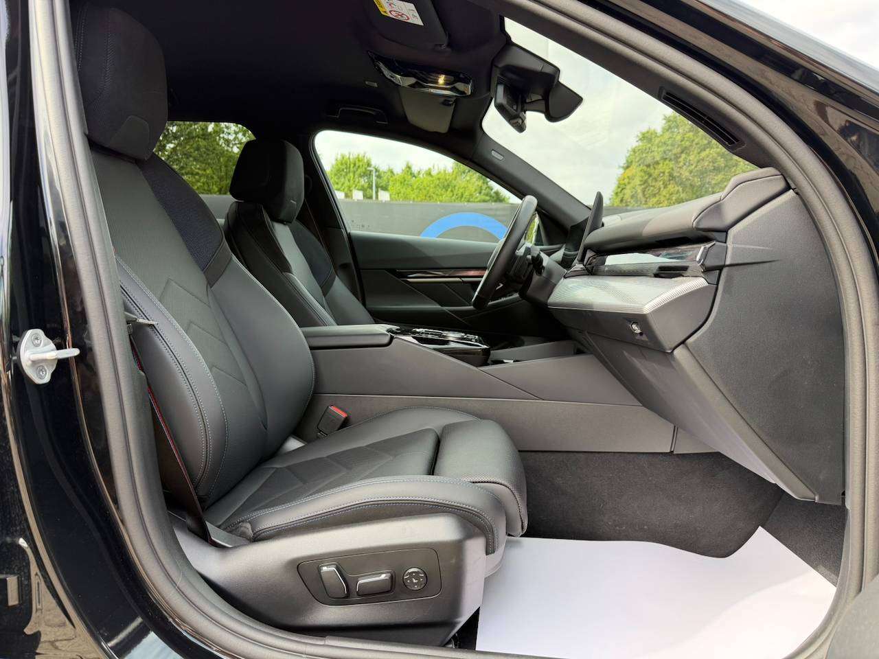 BMW 530 e MPACK PRO HARMAN KARDON HEADUP ICONIC GLOW — foto 8 van 25