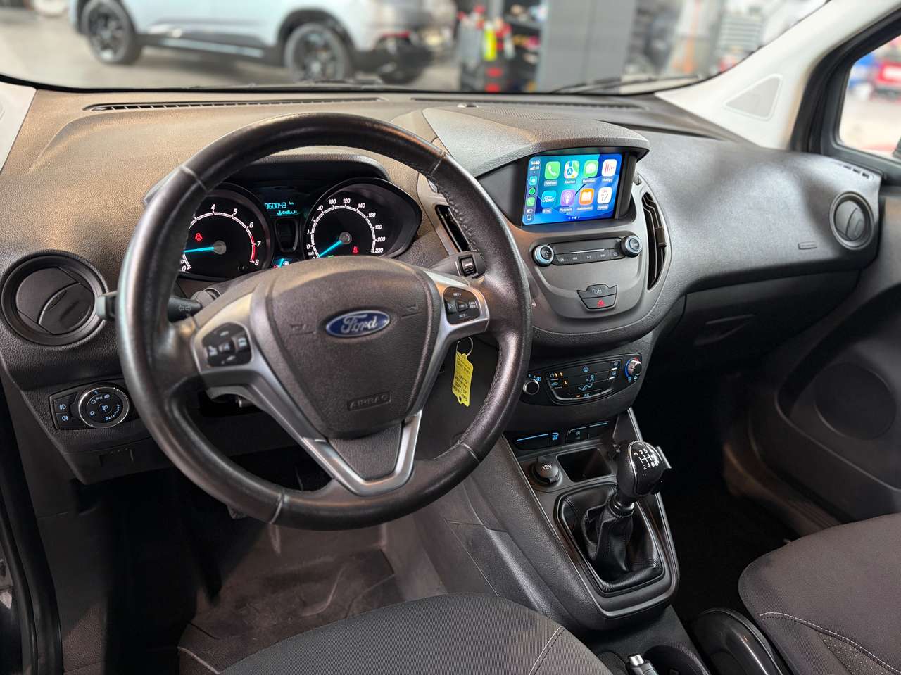 Ford Transit Courier 1.0 EcoBoost Trend S/S — foto 9 van 16