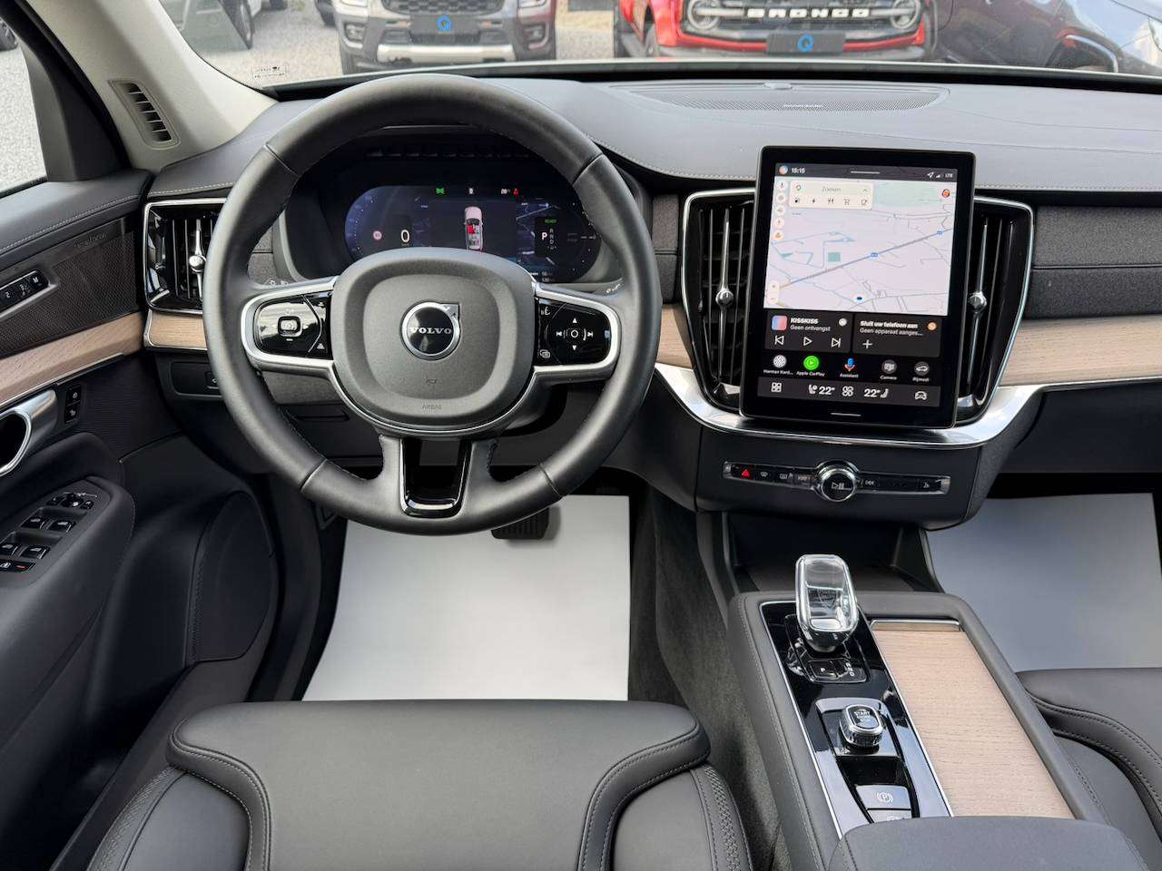 Volvo XC90 T8 PHEV PLUS DARK 7-ZIT HARMAN KARDON MEMORY SEATS APPLE CARPLAY — foto 7 van 20