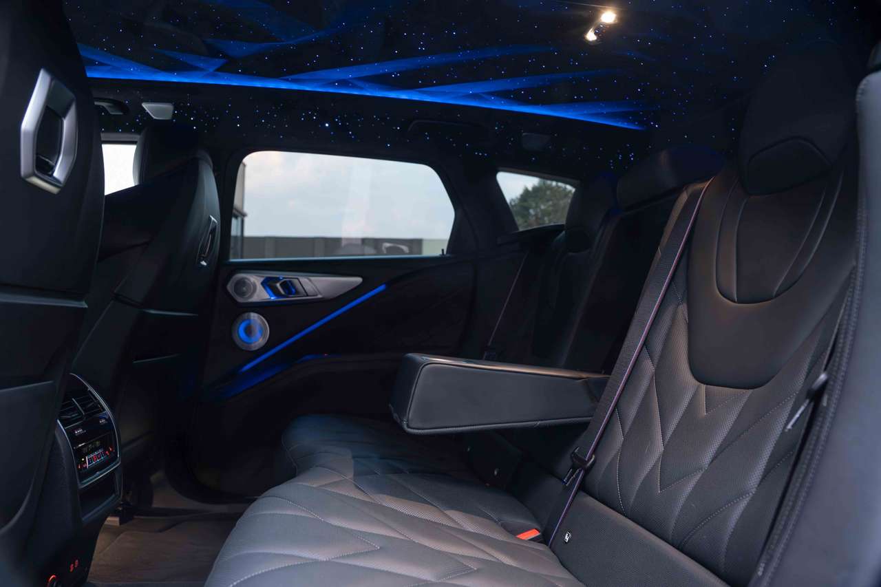 BMW XM V8 *UNIEK EXEMPLAAR* WRAP/RENEGADE/H&R/ECU-UNLOCK — foto 12 van 25