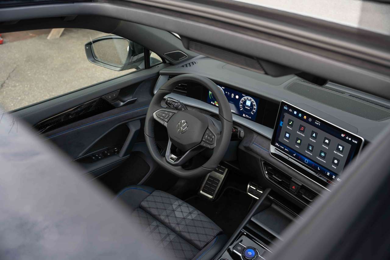 Volkswagen Tayron eHybrid R-LINE/PANO/IQLIGHTS/HUD/H&K/ACC/360/TREKH — foto 11 van 25