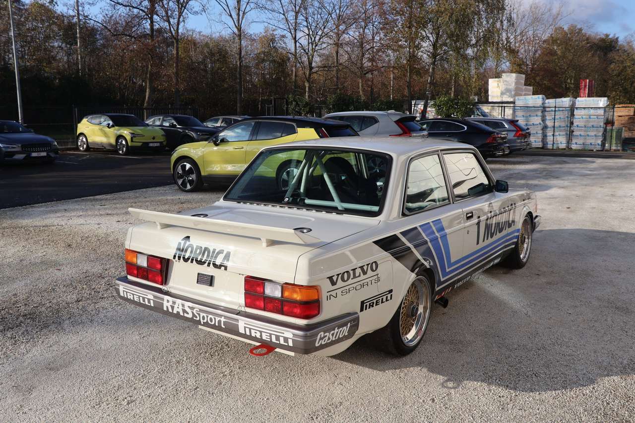 Volvo 240 240 Turbo Grp A - Brand new - FIA Homologated — foto 7 van 25
