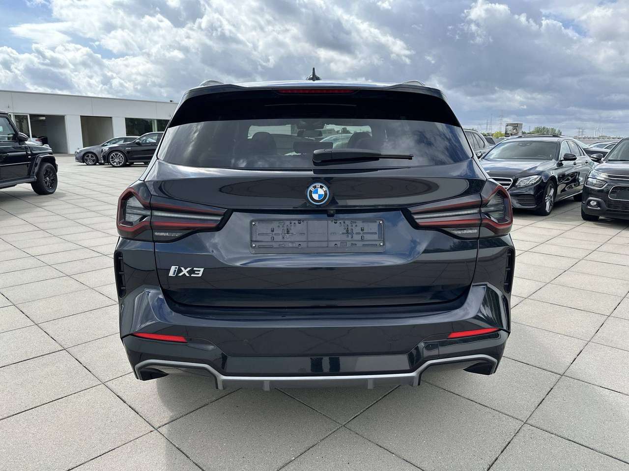 BMW iX3 iX3 80 kWh M-pakket Harman Kardon Driving Assist professional — foto 5 van 19