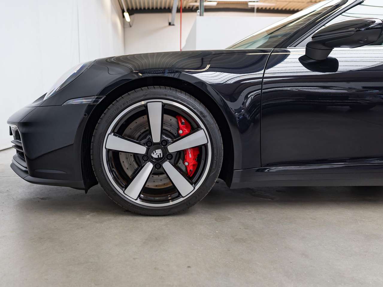 Porsche 992 911 TARGA 4S CABRIO|AWD|KEYLESS|BOSE-SOUND-SYSTEM|AMBIENT-LIGHT|HEATED-SEATS|ACC|LA|GARANTIE| — foto 13 van 25