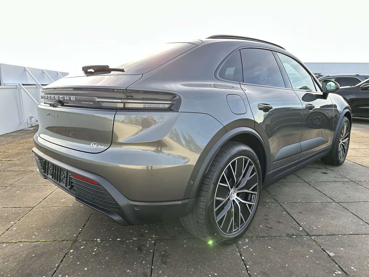 Porsche Macan 4ELEK/21"/PANODAK/TREKH/LEDER/AVENTURIENGROEN — foto 8 van 19