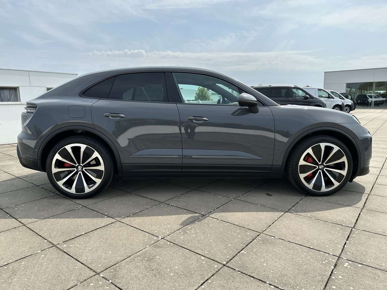 Porsche Macan 4S ELEK/PANODAK/22"/LEDERPAK/BOSE/LUCHTVER — foto 2 van 18