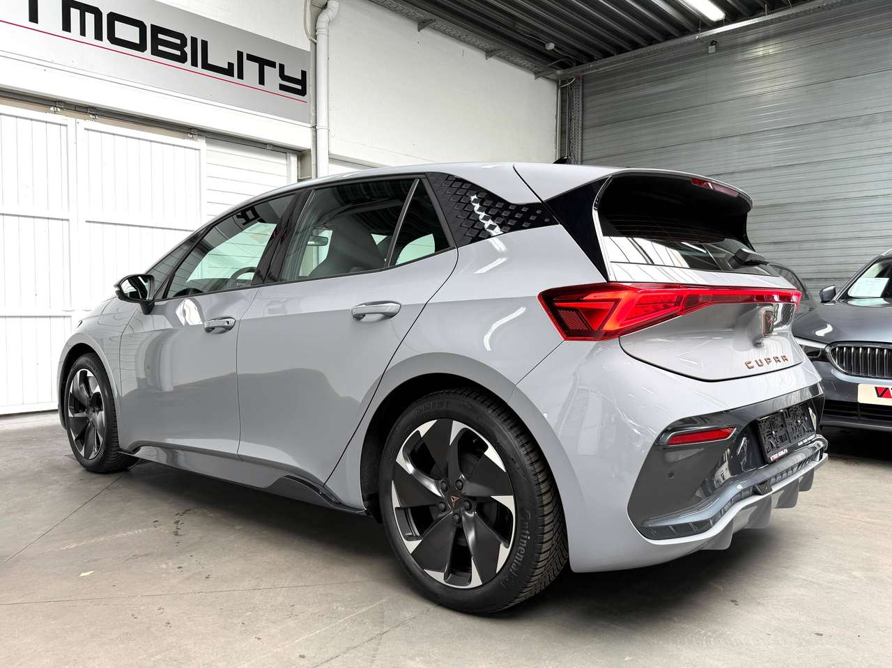 CUPRA Born Born 60/63kWh eBoost 170KW SOH100% 360°CAMERA*CARPLAY*DAB*NAVI*ACC*BLIS*LANE ASSIST*LED*AC2ZONE — foto 8 van 25