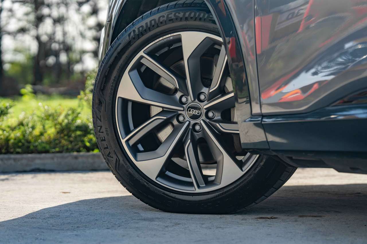Audi e-tron (2022) — foto 12