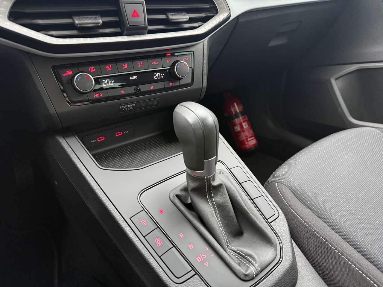 SEAT Ibiza Ibiza 1.0 TSI Move! Full Link DSG / LED / Bi-zone / PDC / CarPlay — foto 8 van 13