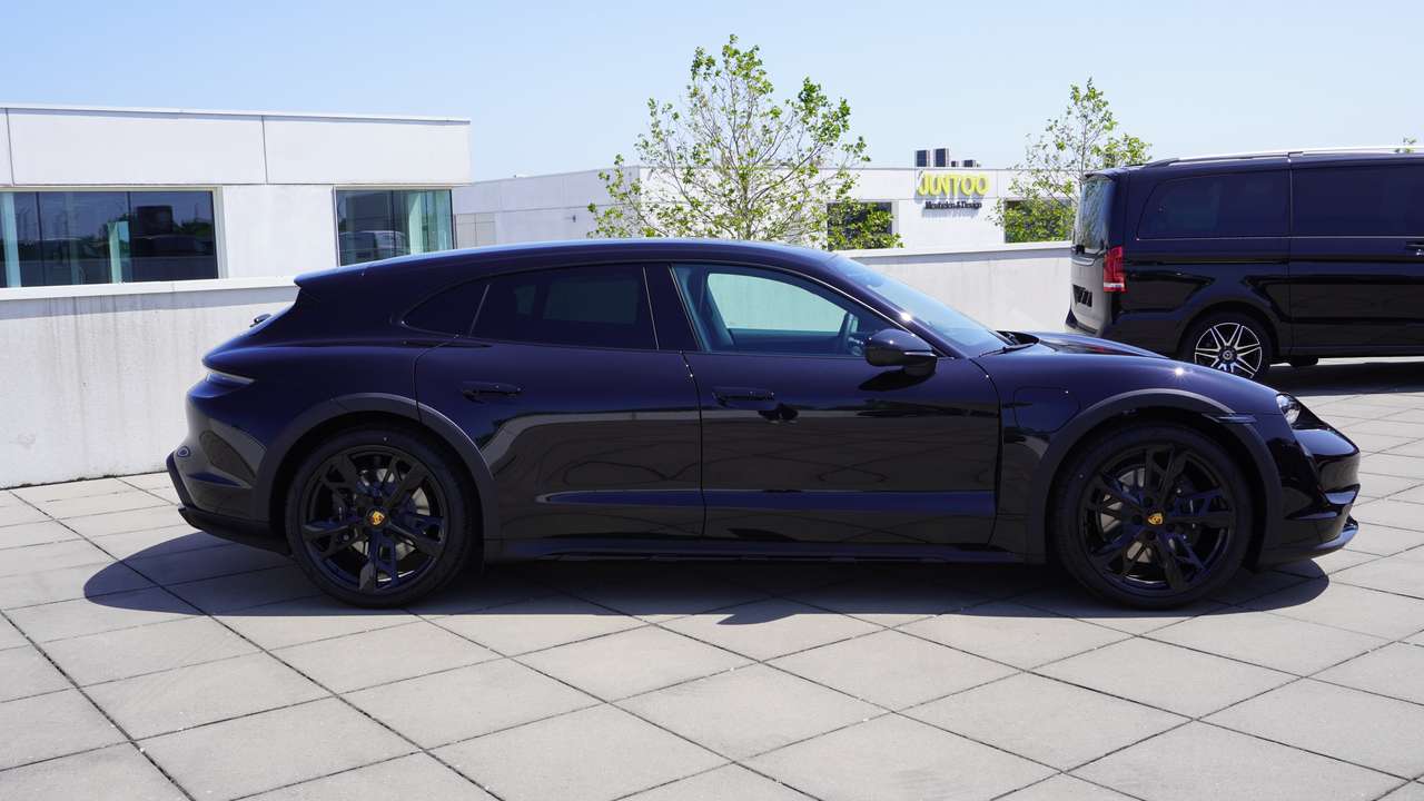 Porsche Taycan 4 CT/-10%!!/21"/LEDER/MEMO/PPBatt+/PASM/LUCHT — foto 2 van 16
