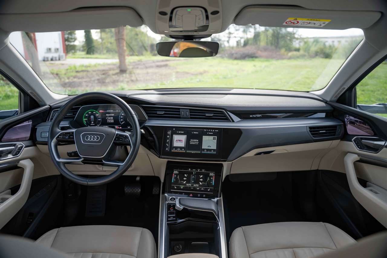 Audi e-tron (2021) — foto 19
