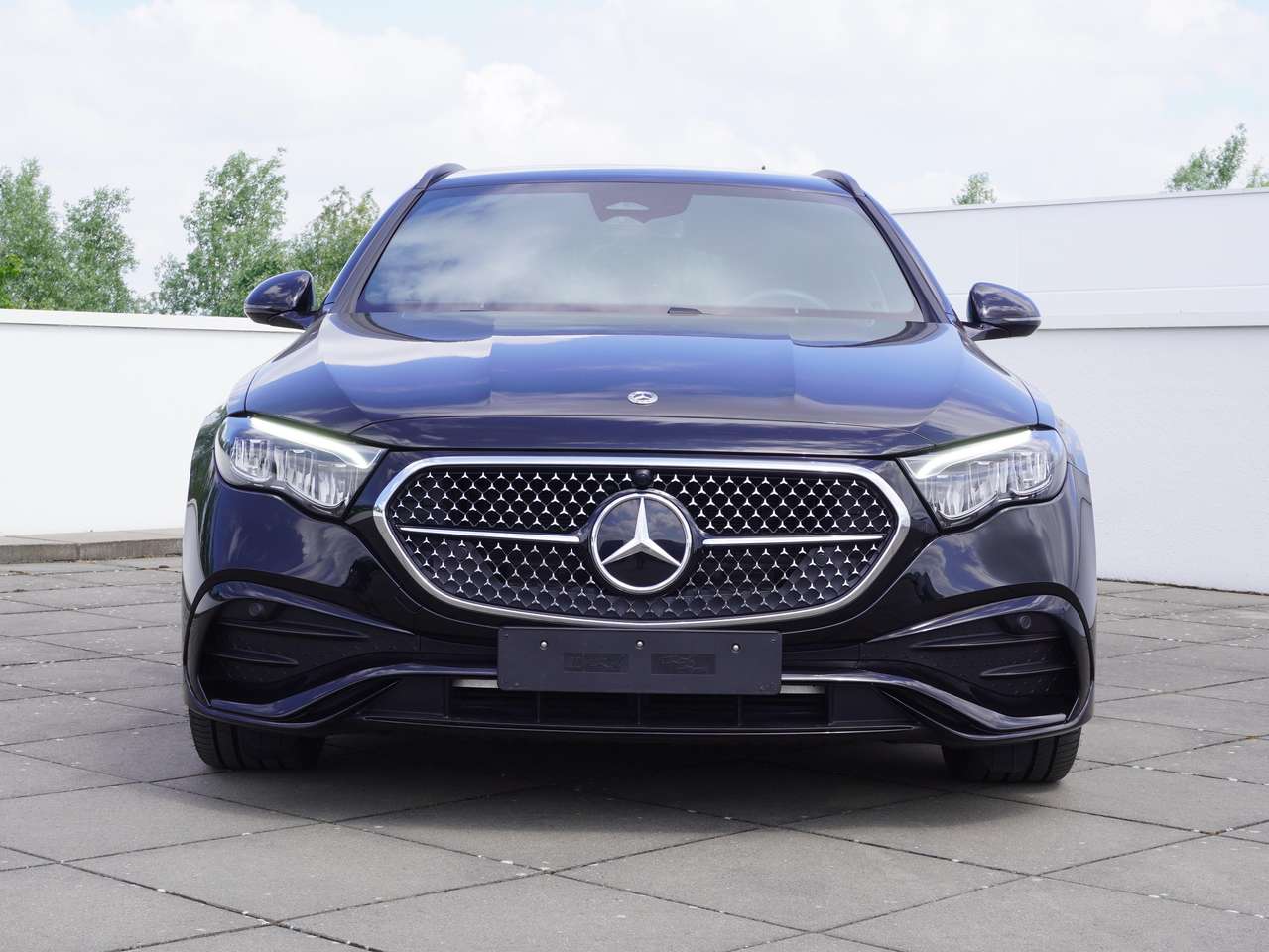 Mercedes-Benz E 300 e AMG/HYPERSCREEN/KEYLESS/20"/DRAADLOOS LADEN GSM — foto 7 van 18