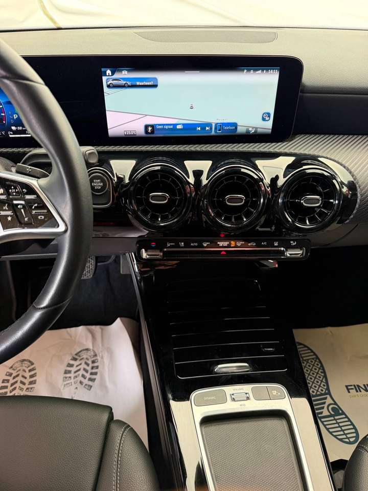 Mercedes-Benz A 250 A 250 e PHEV Business Line — foto 12 van 16