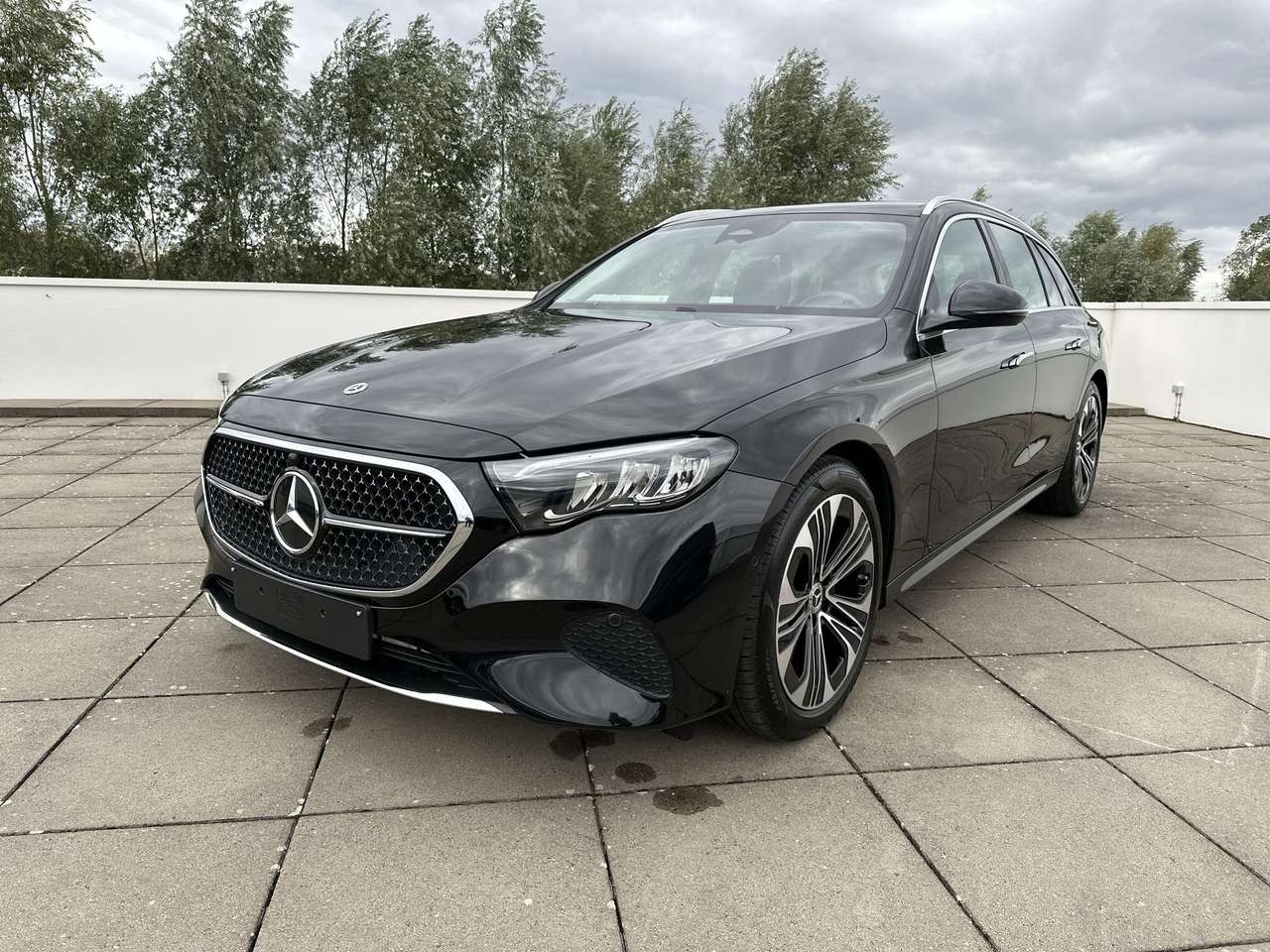 Mercedes-Benz E 200 AVANTGARDE/DISTR PRO/PANODAK/KEYLESS/WINTERPAK/19" — foto 7 van 19