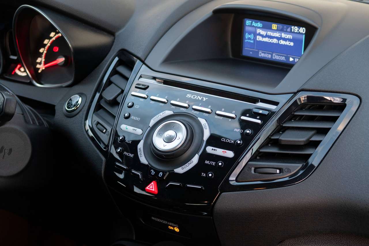 Ford Fiesta Ford Fiesta ST 182 pk / slechts 41k km / Leder Recaro / 1j Garantie — foto 17 van 19