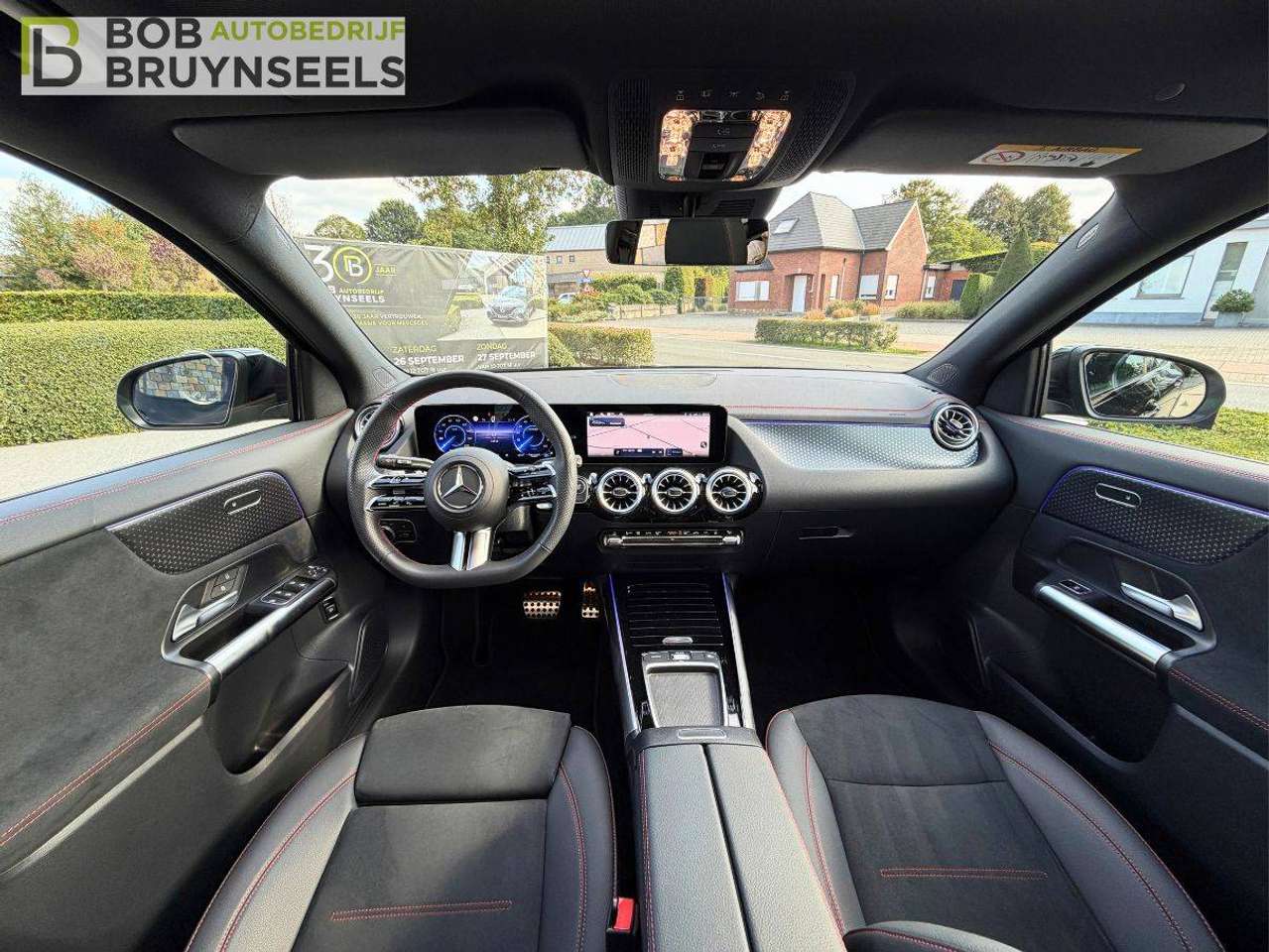 Mercedes-Benz EQA 250 Amg line | Nightpakket | Panoramadak | Winterpakket | Achteruitrijcamera — foto 9 van 17