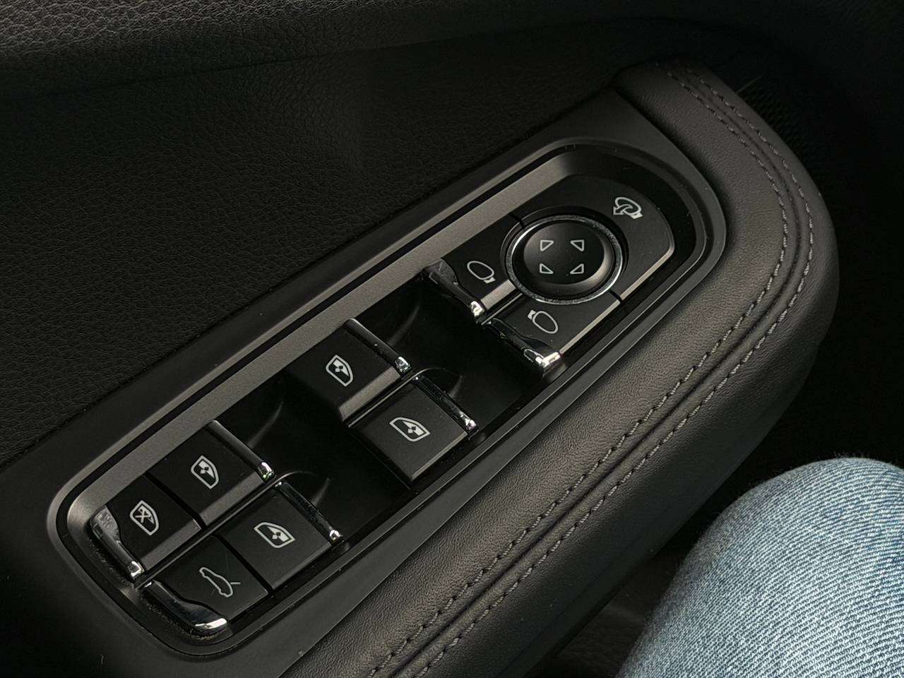 Porsche Macan Macan S 3.0 V6 BI-TURBO PDK CAMERA LEDER — foto 17 van 19