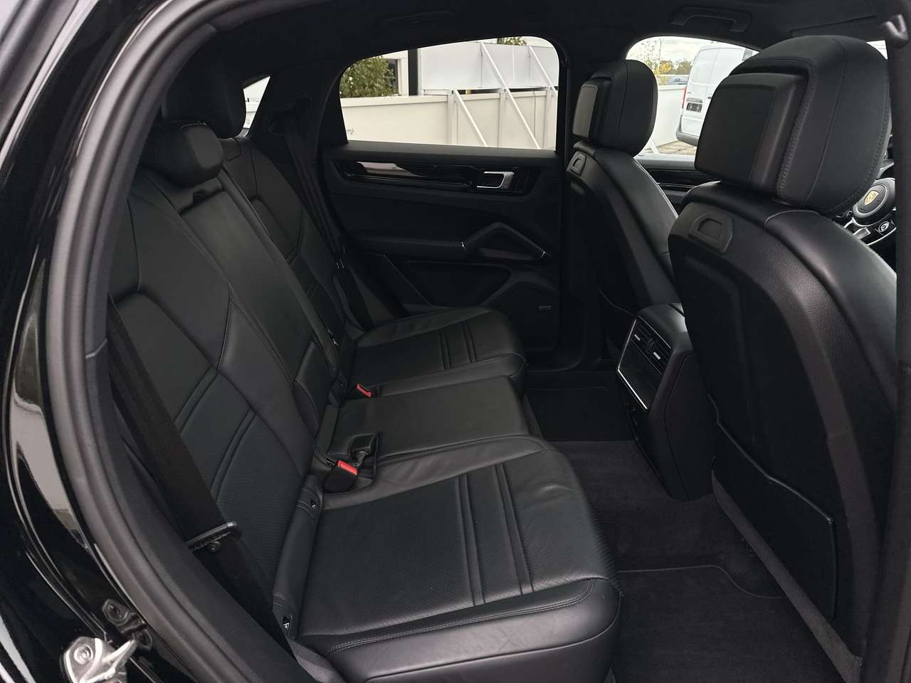 Porsche Cayenne coupé/SPORTDESIGN/TREKH/BOSE/21" TURBO/PASM — foto 14 van 19