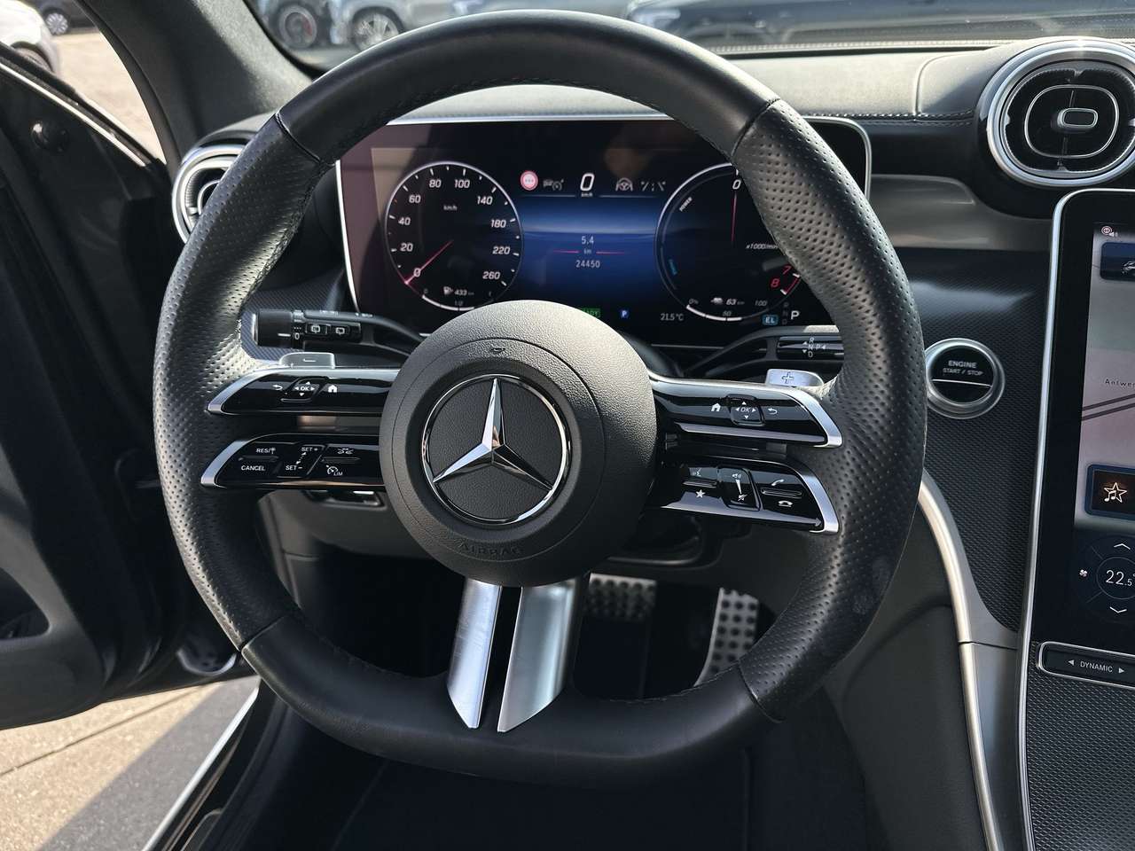 Mercedes-Benz GLC 300 E PHEV AMG Line (230 kW) Pano Dak Distronic Night — foto 18 van 19