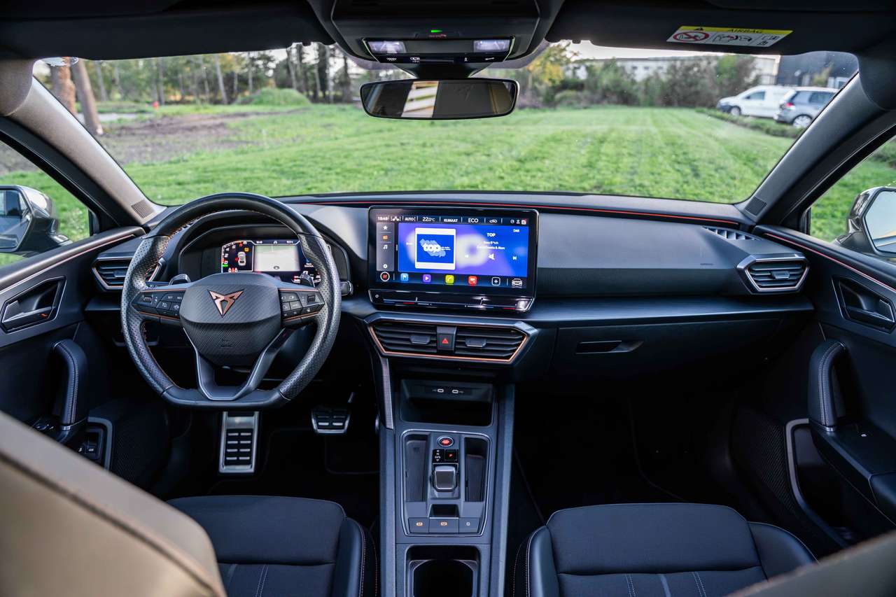 CUPRA Leon Leon ST 1.5 eTSI PHEV Business  Edition DSG — foto 17 van 25