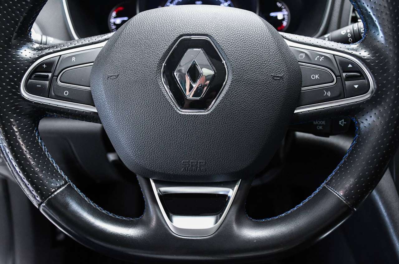 Renault Megane Megane 1.33 TCe GT-Line - NAVIGATIE / TREKHAAK / OPEN DAK / CAMERA / CAMERA / SMARTLINK / PDC / CC — foto 18 van 20