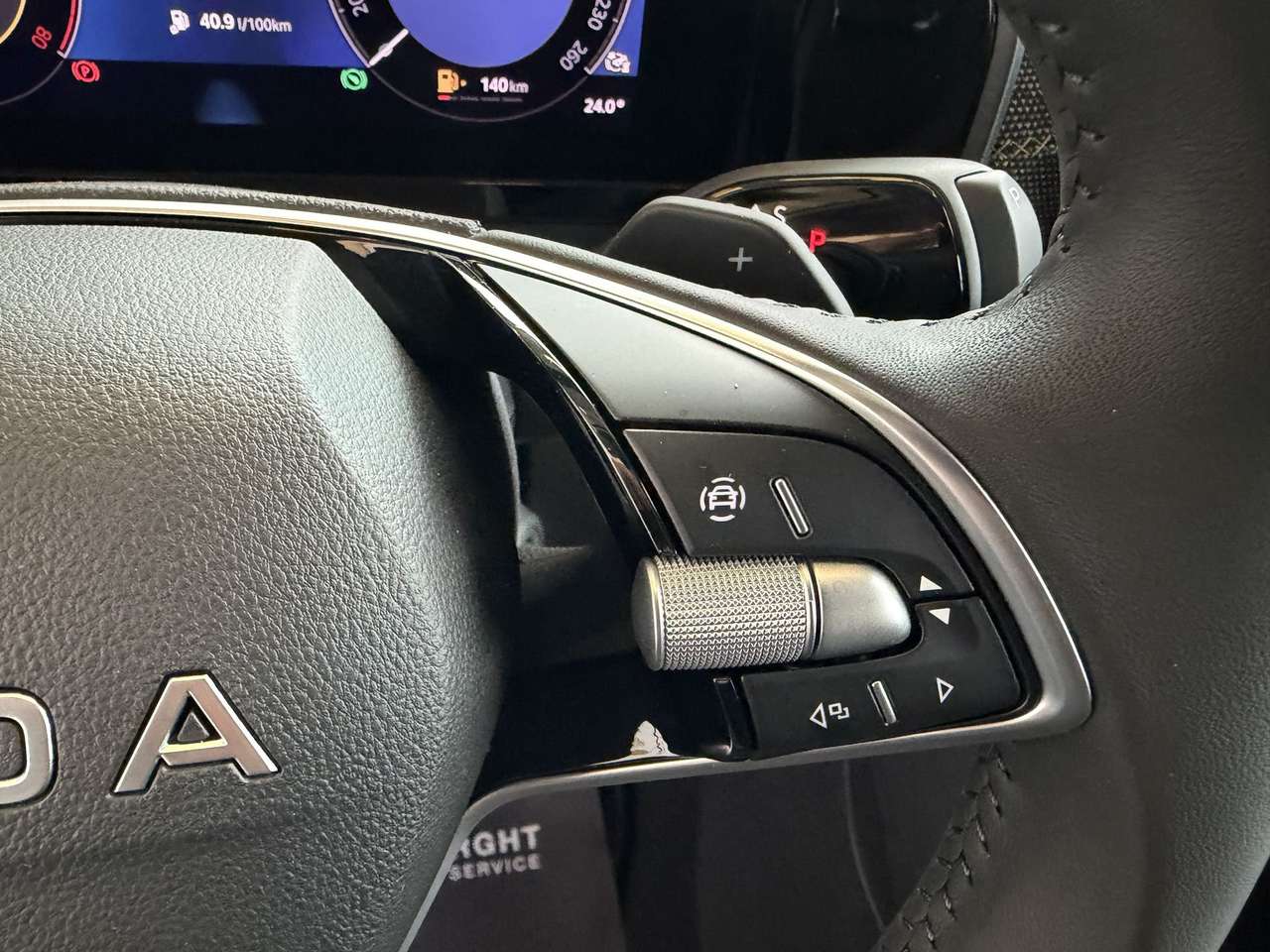 Skoda Kodiaq HYBRIDE BENZINE AUTOMAAT 7 ZIT NIEUW OKM!!!! — foto 22 van 25