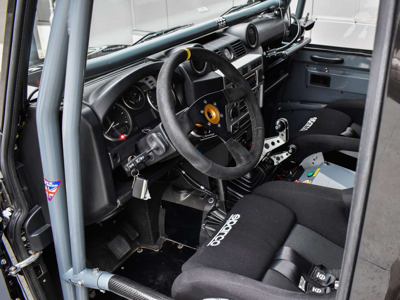 Land Rover Defender 90 / BOWLER CHALLENGE / Collectors Item — foto 19 van 25