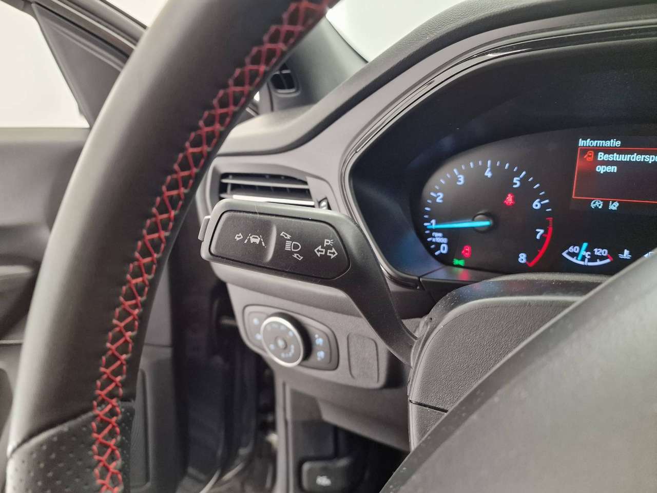 Ford Focus ST-LINE HYBRID BENZINE 23000KM!!!! — foto 10 van 15
