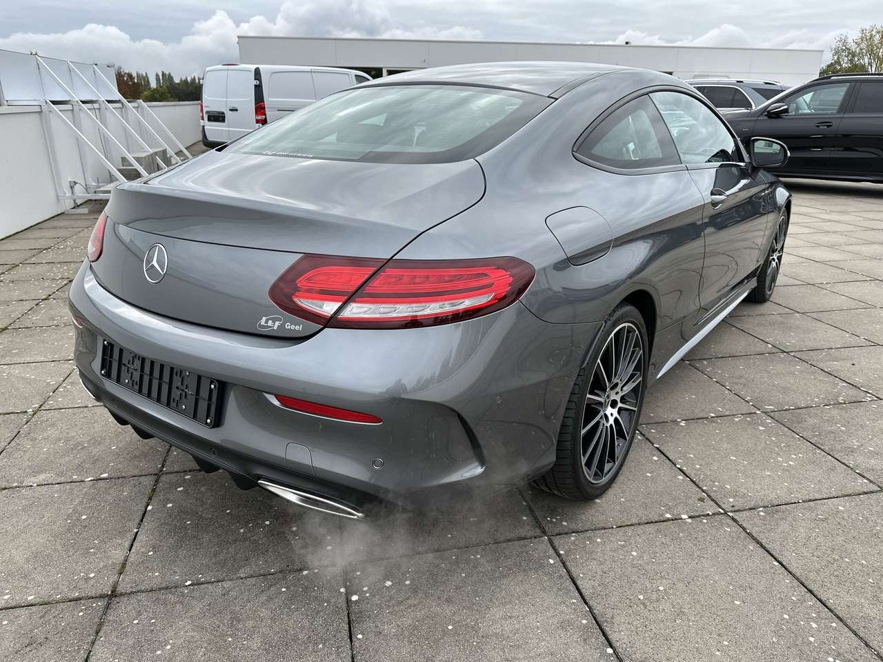 Mercedes-Benz C 180 COUPE AMG/PARKEERPAK/9G TRON/VERWARM ZETELS — foto 3 van 16