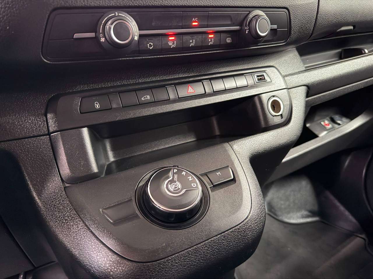 Fiat Scudo 2.0 Automaat L3H1 CAMERA*DAB*CARPLAY*ACC*BLIS*PDC*TREKHAAK — foto 14 van 25