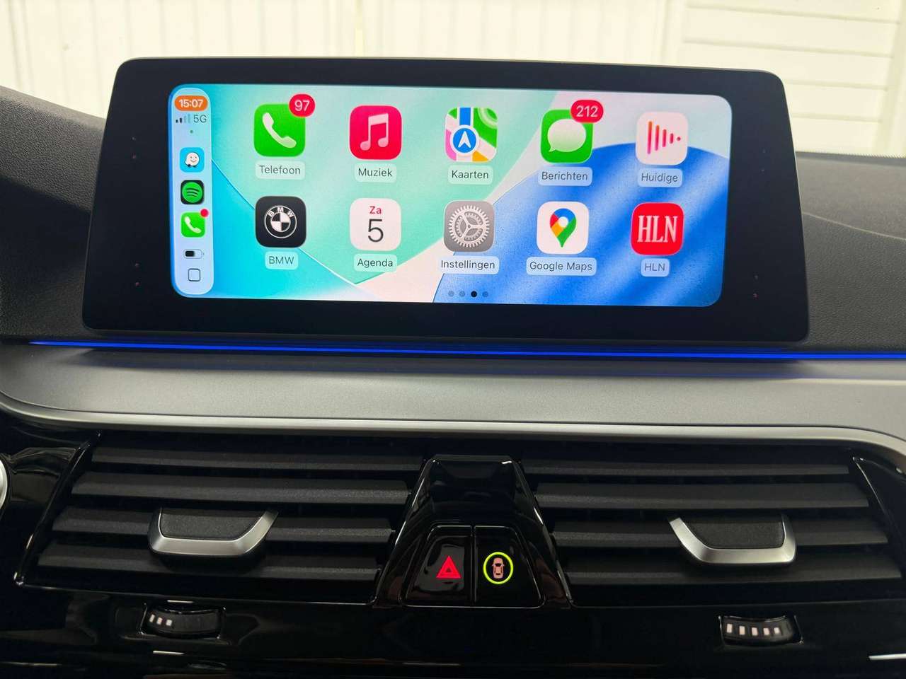 BMW 518 dA Touring NAVI*PDC*LED*CAMERA*CARPLAY*TREKHAAK*LEDER* — foto 19 van 25