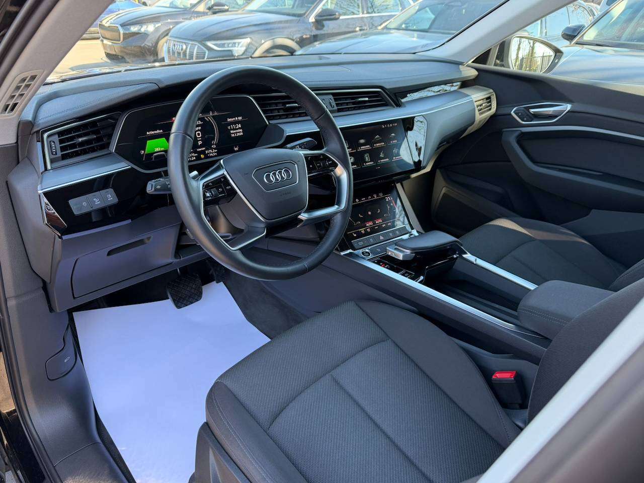 Audi e-tron 50 SPORTBACK QUATTRO GPS 360°CAM CARPLY ELEKKOFFR — foto 4 van 17
