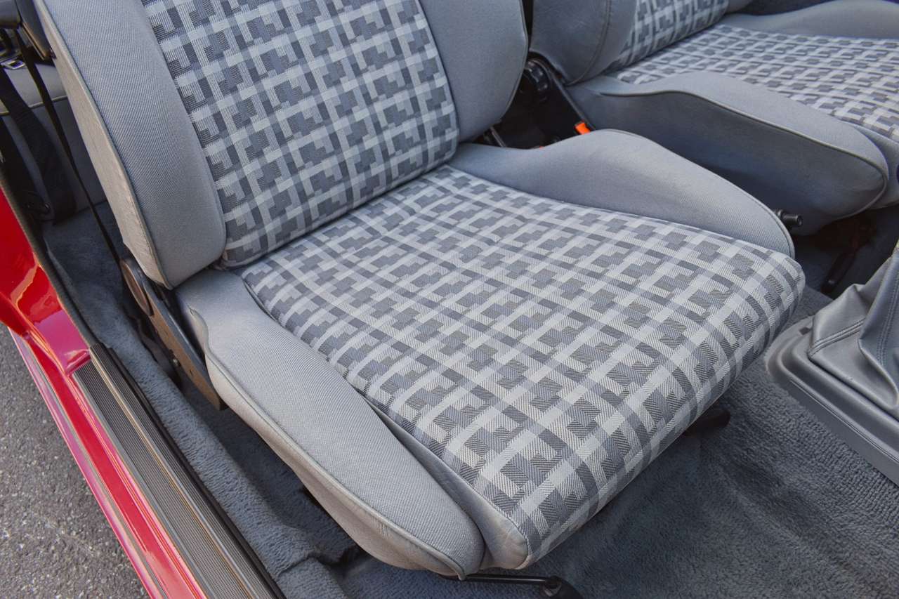 Volkswagen Golf Cabriolet 1.8i Oldtimer - Nieuwe Cabriokap - Zeer verzorgde historie! — foto 21 van 25