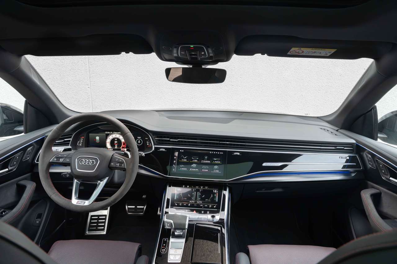 Audi RS Q8 Performance MATRIX/4-WIELSTURING/CERAMIC/PANO/HUD/SOFTCLOSE/B&O — foto 10 van 25
