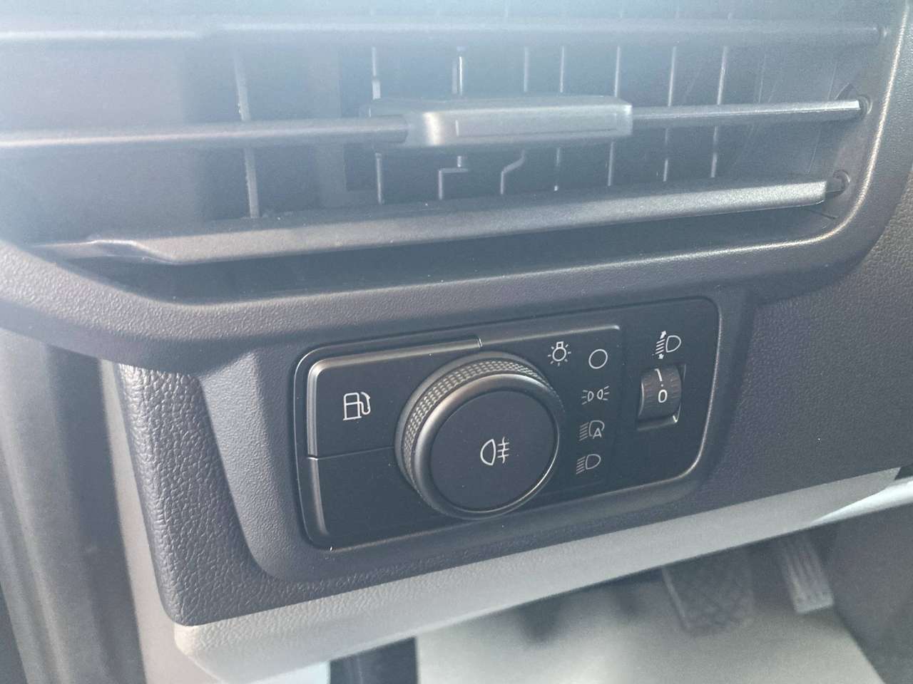 Ford Transit Custom MULTI-USE L2 SPORT PHEV 5 ZIT NIEUW OKM 45400+BTW — foto 22 van 22