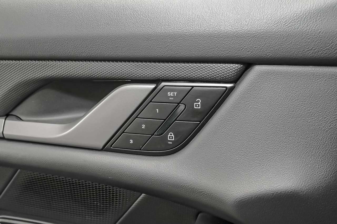 Porsche Taycan Taycan Sport Turismo FACELIFT-battery Plus-Sport design front-BOSE-ACC — foto 23 van 25