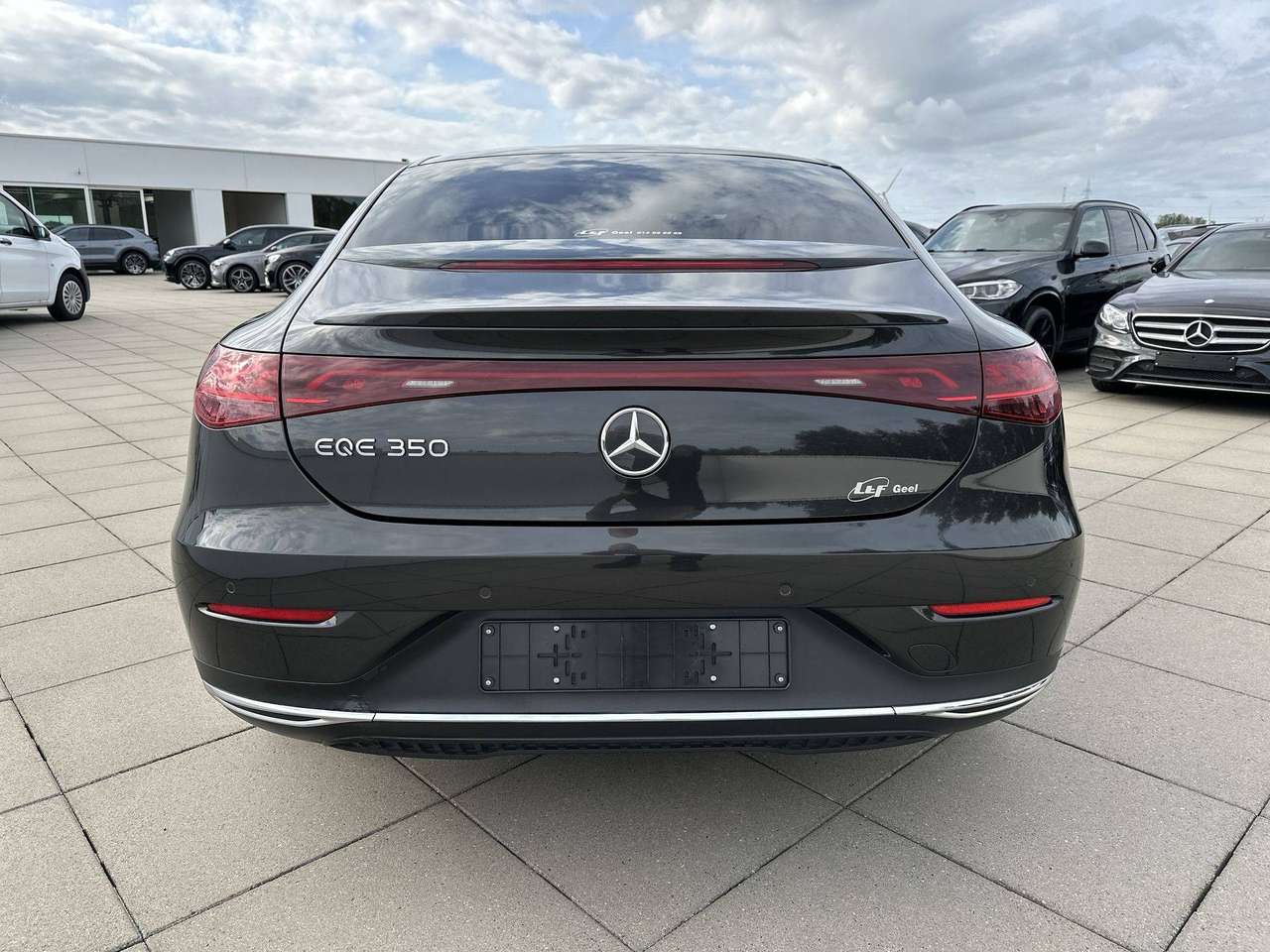Mercedes-Benz EQE 350 350 Luxury Line Pano Dak Achterasbesturing Burmester — foto 6 van 19