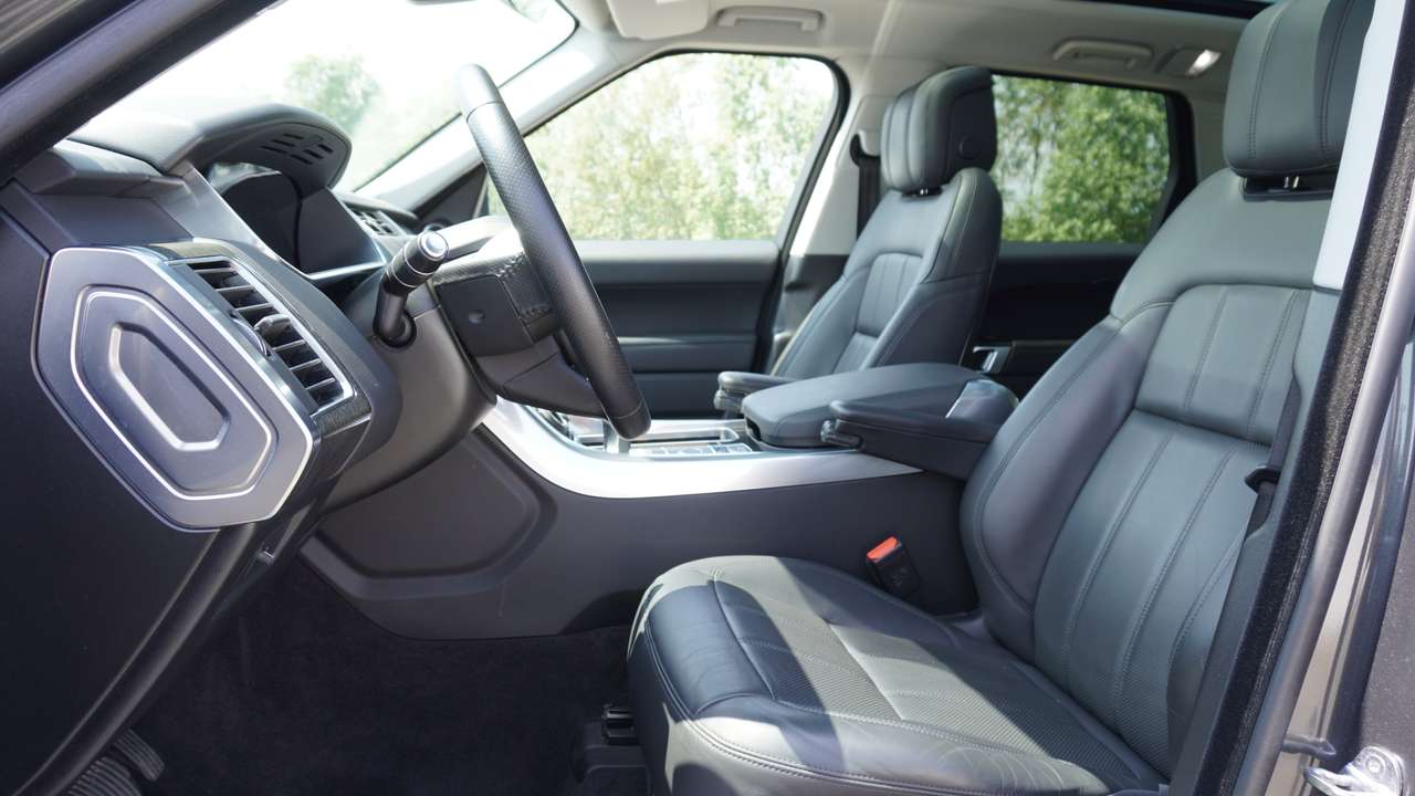 Land Rover Range Rover Sport HSE 2.0/PANODAK/21"/ACHTERUITRIJCAM/PARK DISTANCE — foto 10 van 18