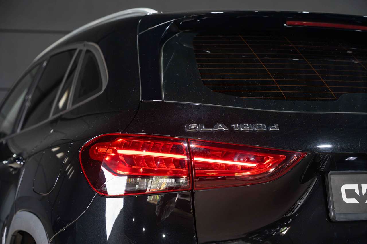 Mercedes-Benz GLA 180 (2021) — foto 9