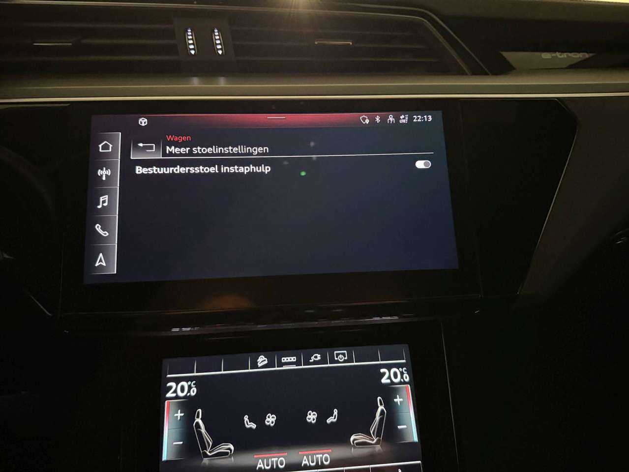 Audi Q8 e-tron QUATTRO 340PK * S-LINE  COMPETITION * BLACK PACK * 22" * LUCHTVERING * CAMERA * SITE ASSIST * ACC * — foto 14 van 25
