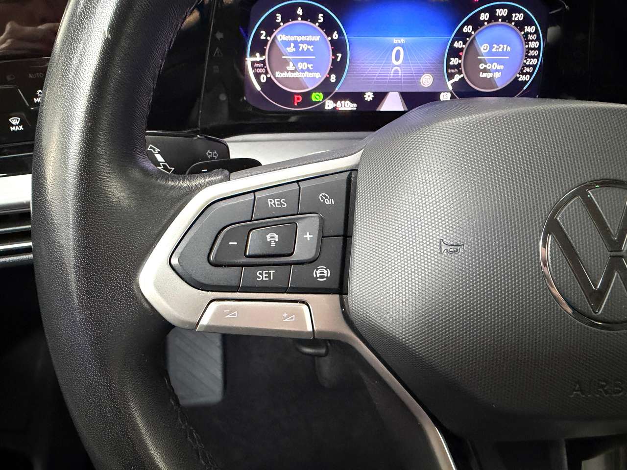 Volkswagen Golf 1.5 eTSI Life DSG LED*NAVI*PDC*CARPLAY*CAMERA*ACC*ALCANTRARA — foto 16 van 25