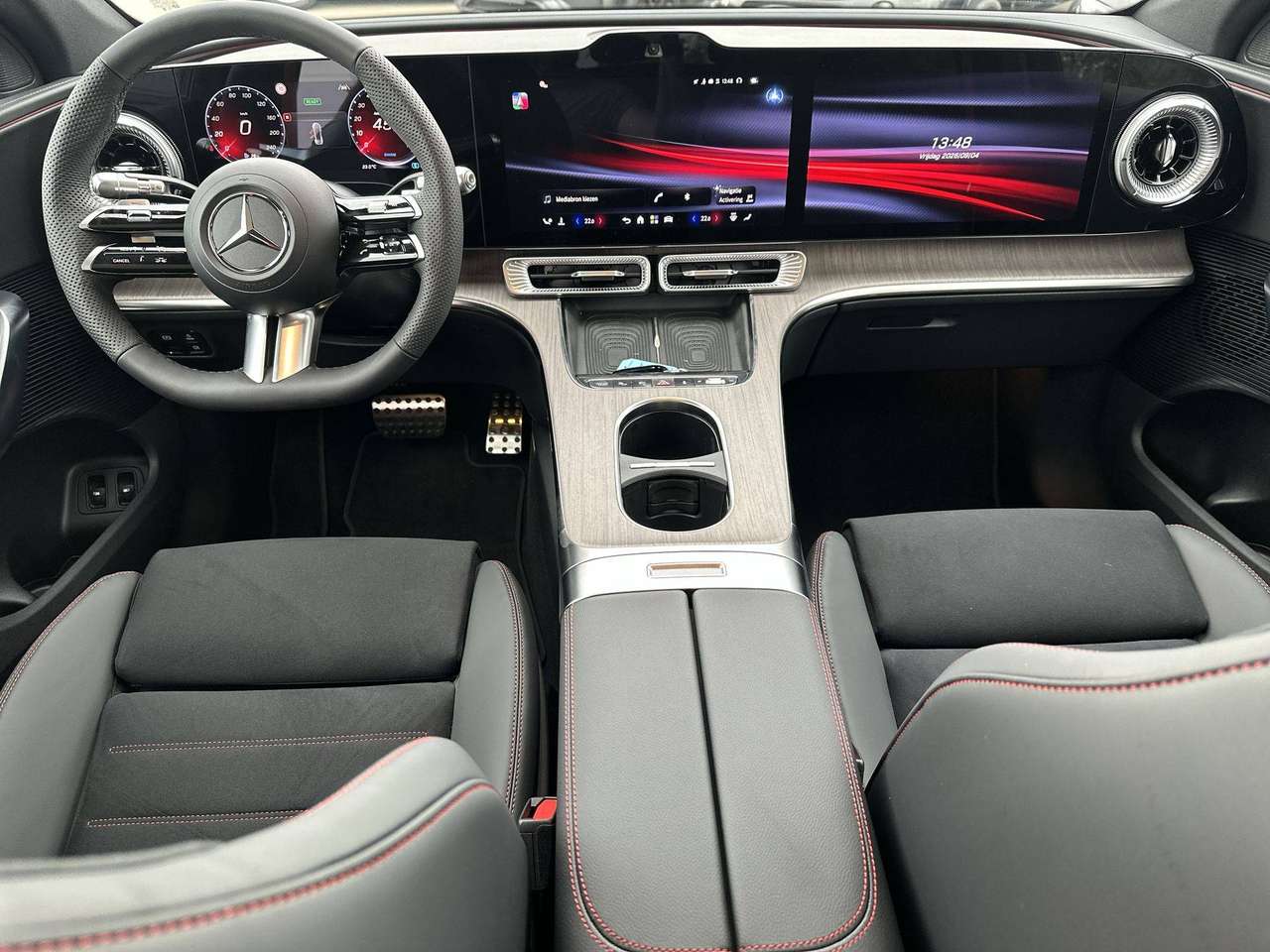Mercedes-Benz GLC 400 4MATIC ELECTRIC AMG Line Distronic Trekhaak Nightpakket Pano Dak — foto 16 van 19