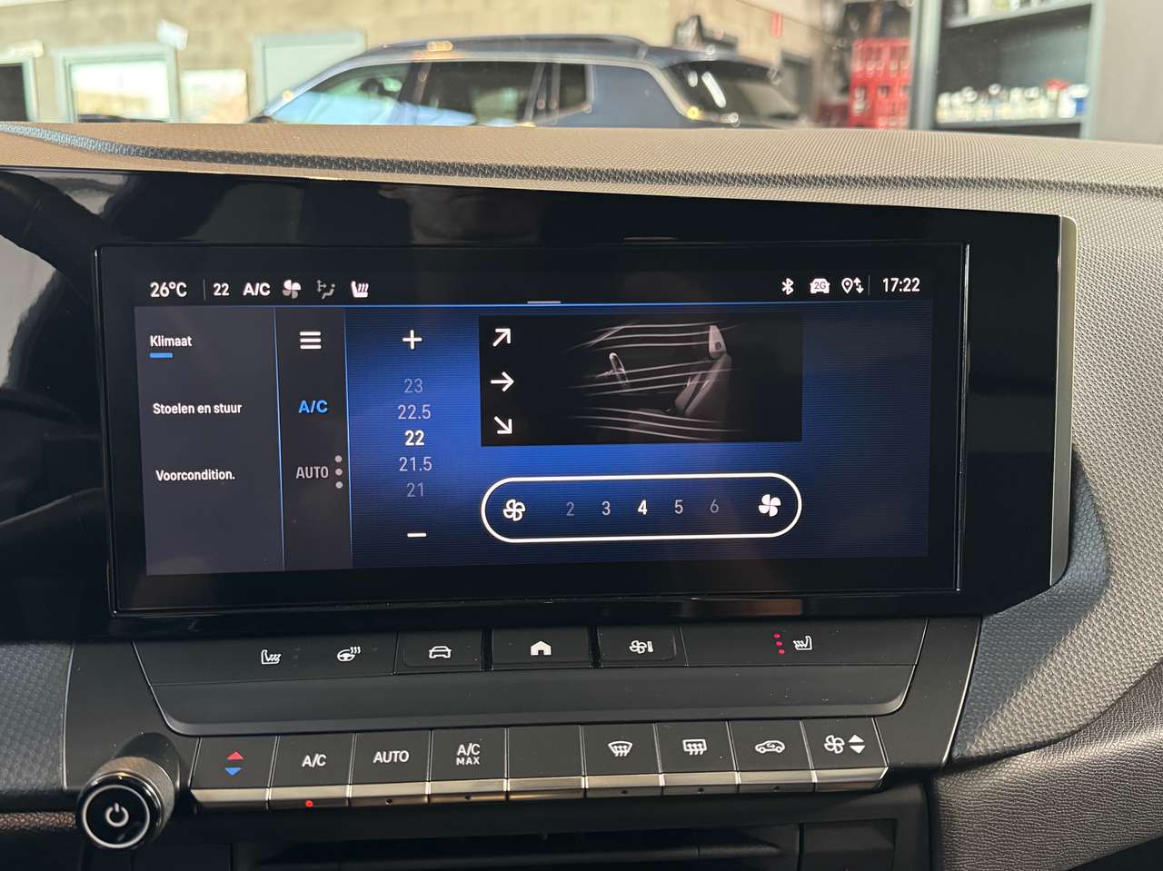 Opel Astra Sports Tourer PHEV 1.6 Turbo Edition S/S — foto 11 van 16