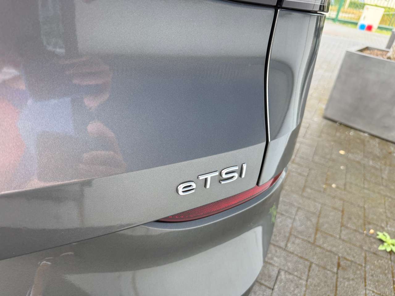 Volkswagen T-Roc 1.5 eTSI mHEV  150 pk Hybride DSG Nieuw !! — foto 12 van 23