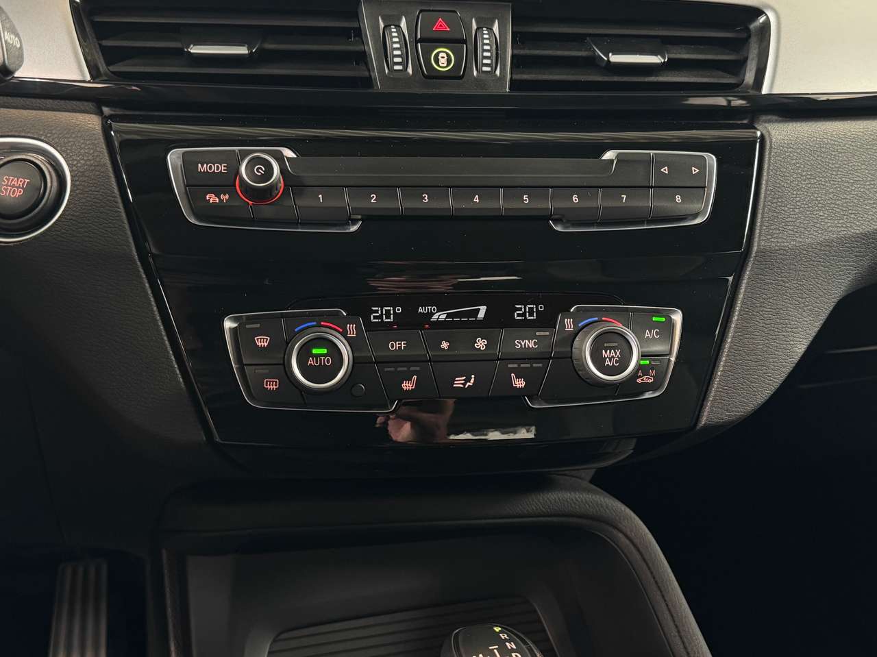 BMW X1 xDrive25e | Head-up Display | Cruise Control — foto 17 van 19