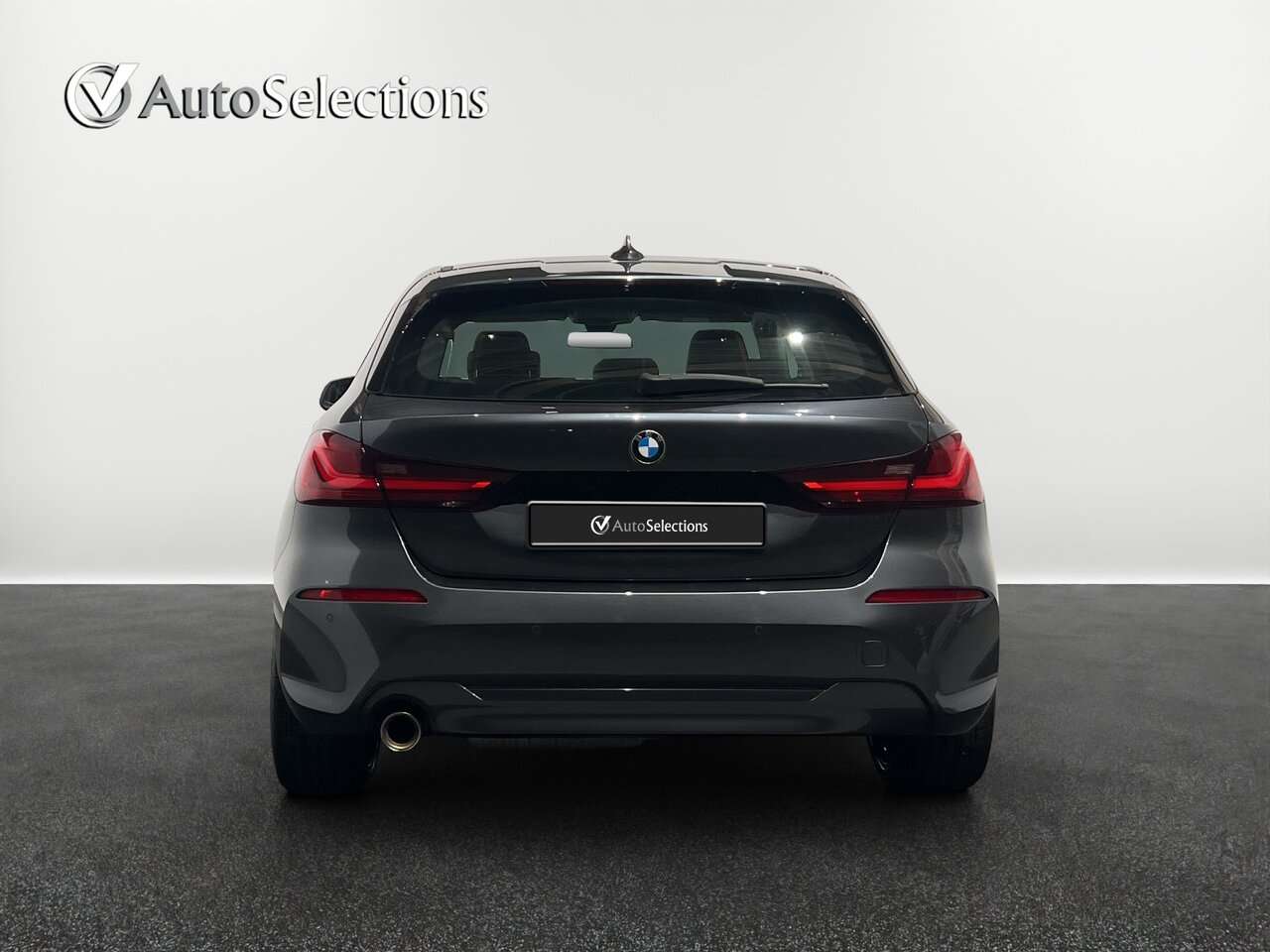 BMW 116 Navi/Alu/Pdc — foto 2 van 16