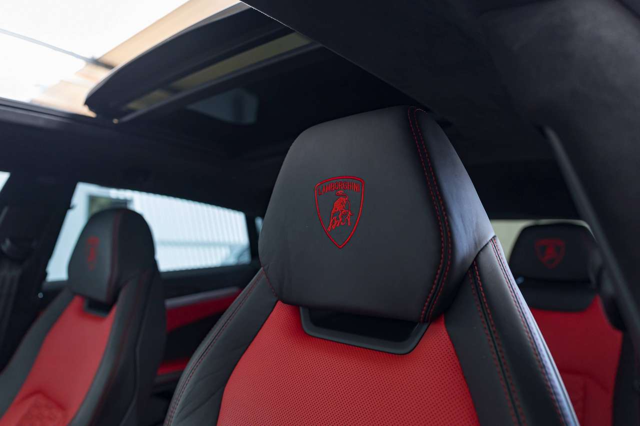 Lamborghini Urus 4.0 BITURBO V8|LUKAKU FIRST OWNER|NIGHT VISION|360°|BANG&OLUFSEN|MASSAGE|HEAD-UP|ZETELVERW.+KOELING|CARBON|REAR WHEEL ST. — foto 13 van 25