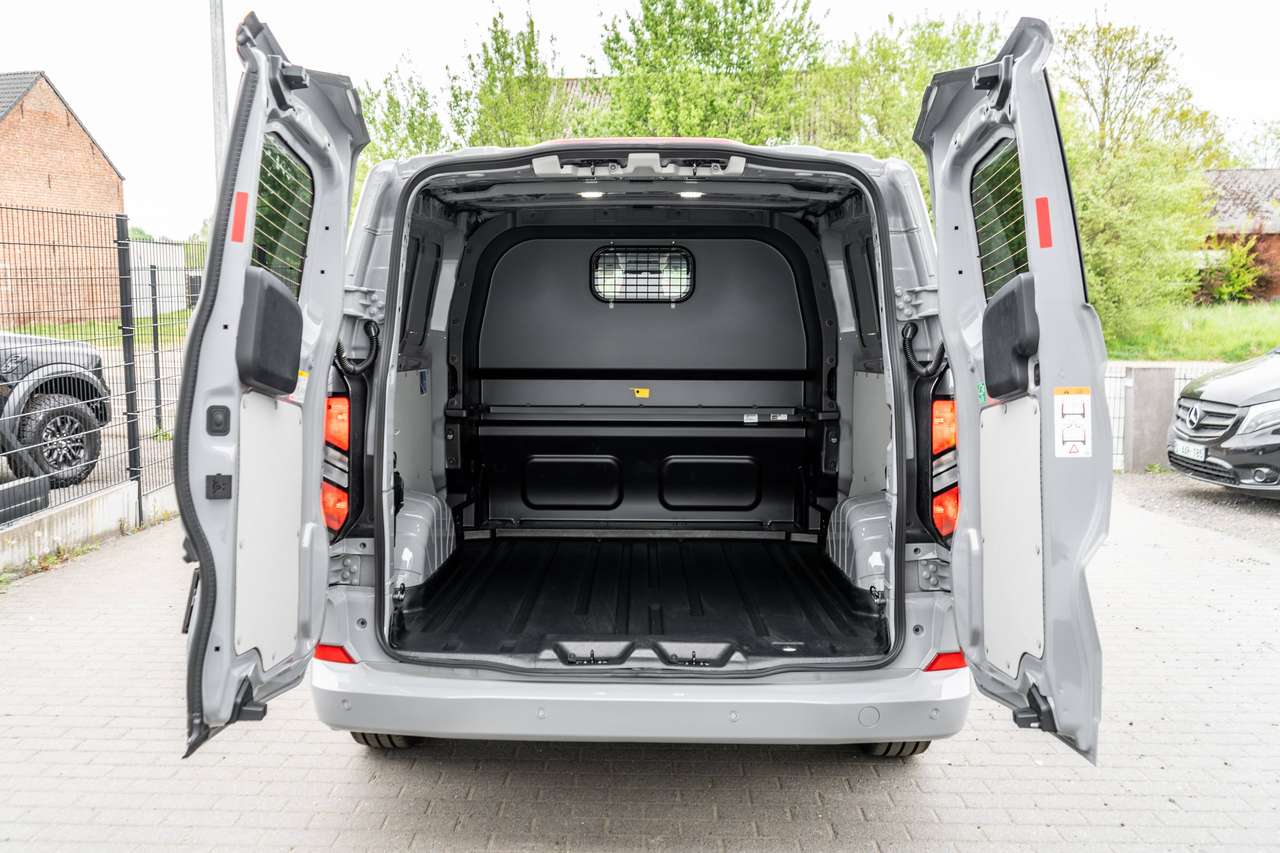 Ford Transit Custom 2.0TDCi Limited L2 5pl. - 5j Warranty - 40.400ex — foto 7 van 18