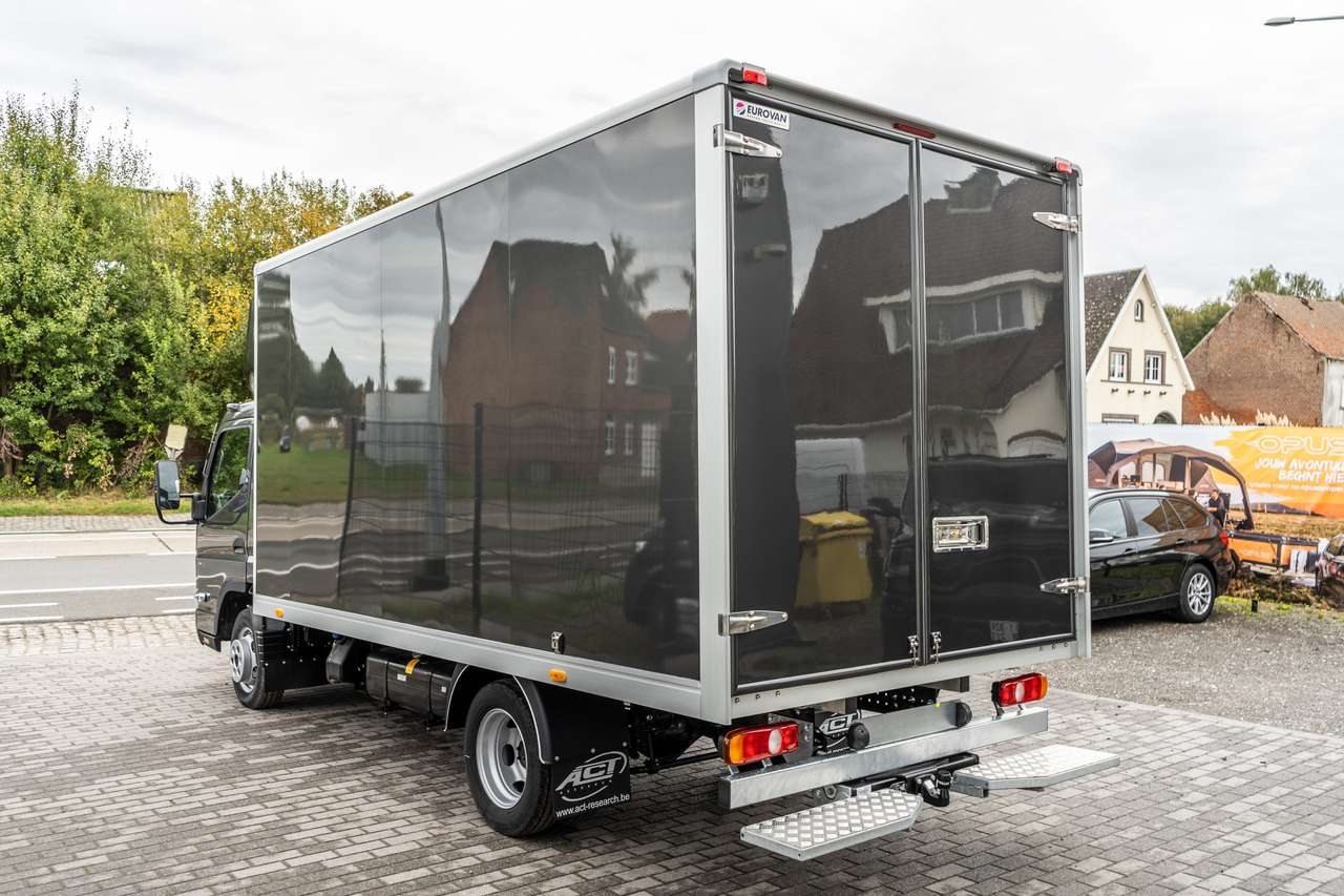 Mitsubishi Canter Meubelbak - Automaat - Trekhaak 3500kg - 53.500ex — foto 8 van 15
